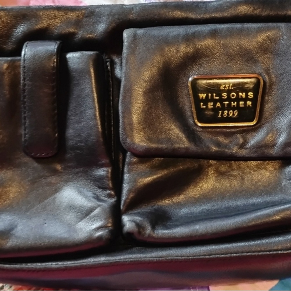 PRISTINE Wilson’s Leather Black Crossbody Satchel - gently used